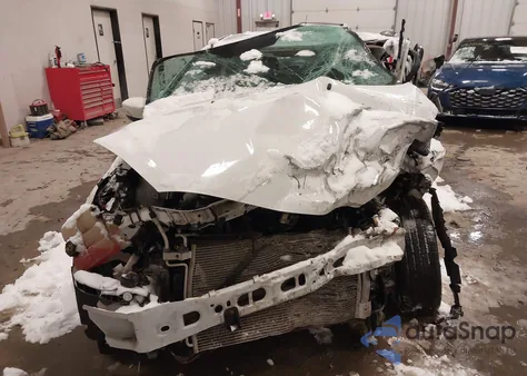 2016 Ford Focus Se z USA, uszkodzony, nr VIN 1FADP3K27GL404313